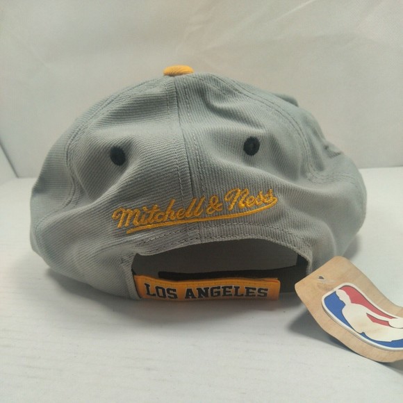 Mitchell & Ness Los Angeles Lakers Snapback Hat - Gray/Yellow new old stock - Picture 4 of 10